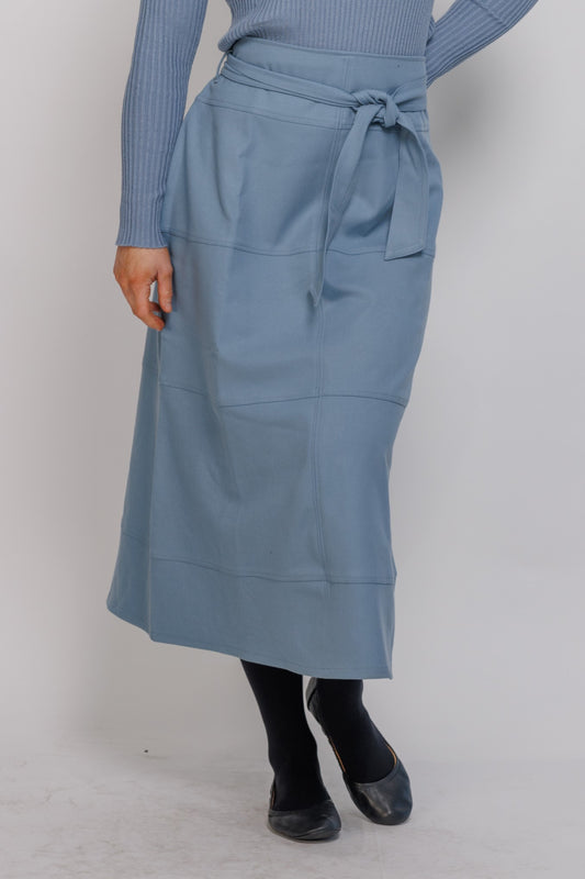 exposed stich Aline skirt with belt