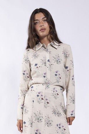 WHIMSICAL FLORAL BLOUSE